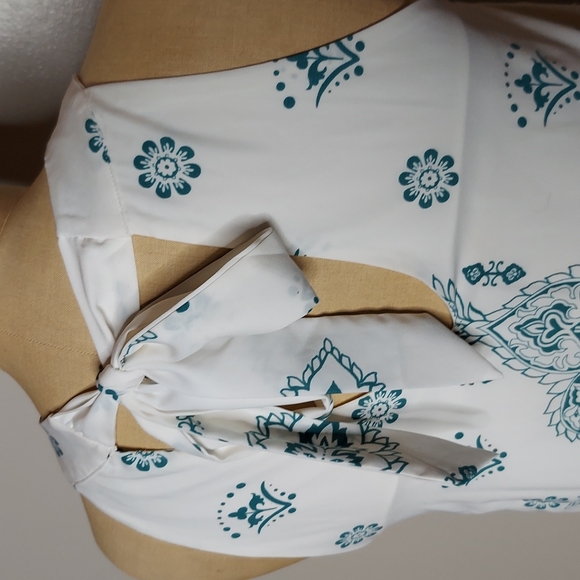 LULUS | TIE BACK DRESS | SIZE SMALL - Picture 4 of 6